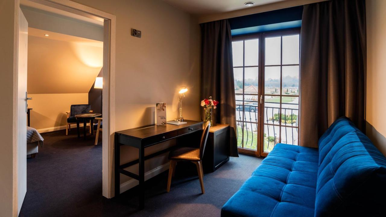 Carynska Resort & Spa Lutowiska Buitenkant foto