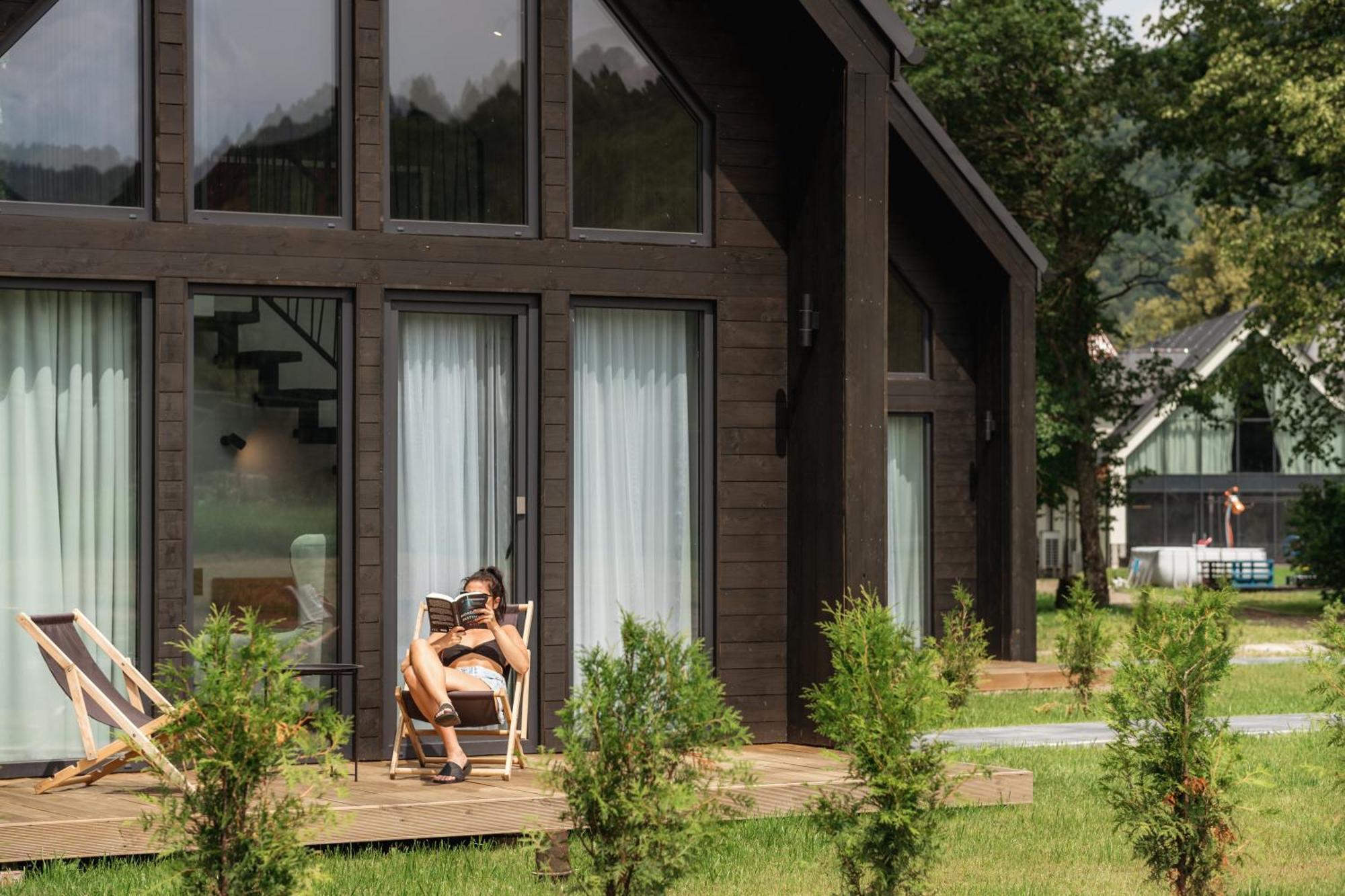 Carynska Resort & Spa Lutowiska Buitenkant foto