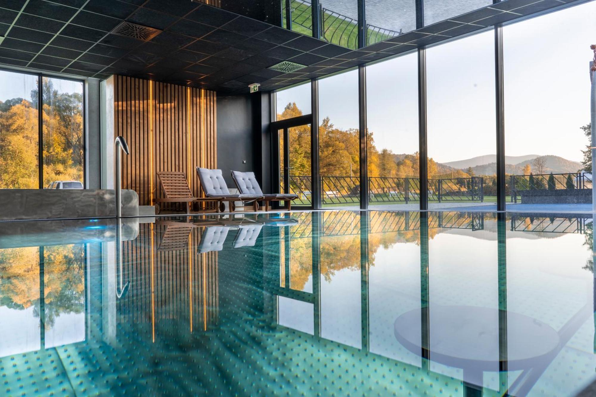 Carynska Resort & Spa Lutowiska Buitenkant foto
